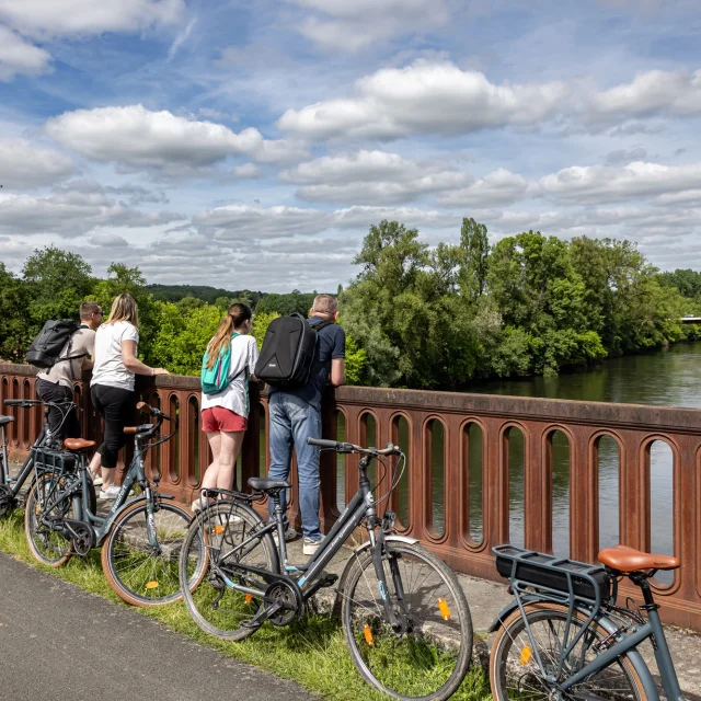 CDT 24 / IPN  - Ballade à vélo sur la voie verte